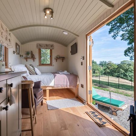 Padarn'S Hut Villa Llanbadarn Fynydd Buitenkant foto